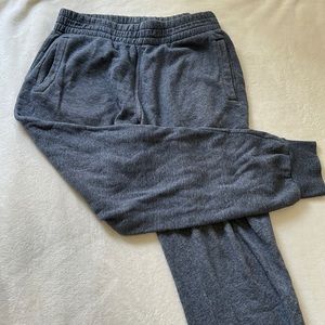 H&M slouchy sweatpant joggers with back pocket | Size M